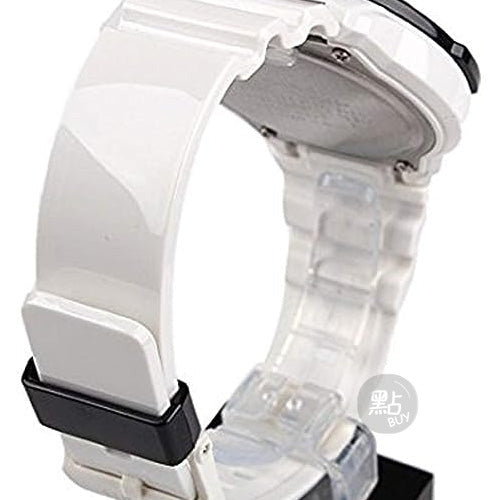 MRW-200HC-7BVDF strap closeup