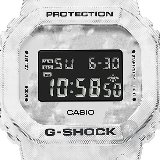 DW-5600GC-7ER close up