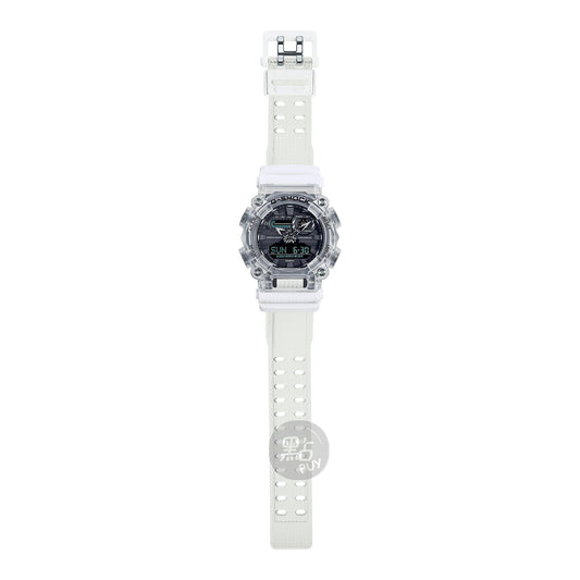 CASIO GA-900SKL-7AER G-Shock 200M 防水 防震 - 全身圖，展示半透明錶帶